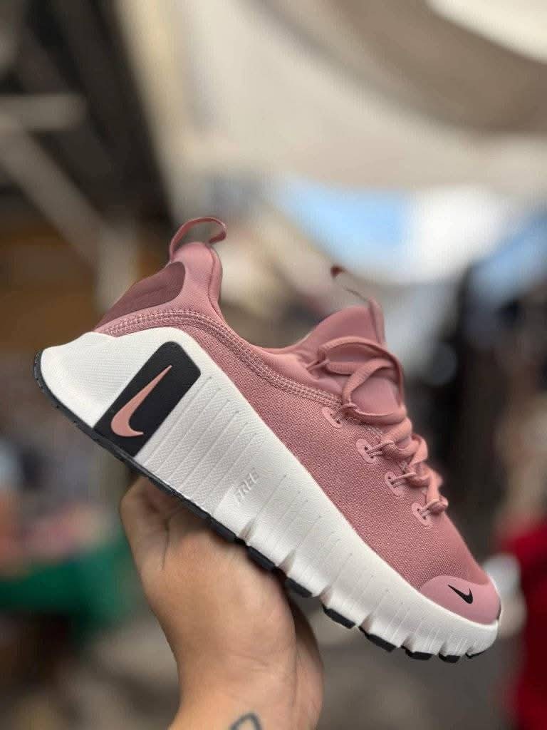 Men’s sneaker shoes