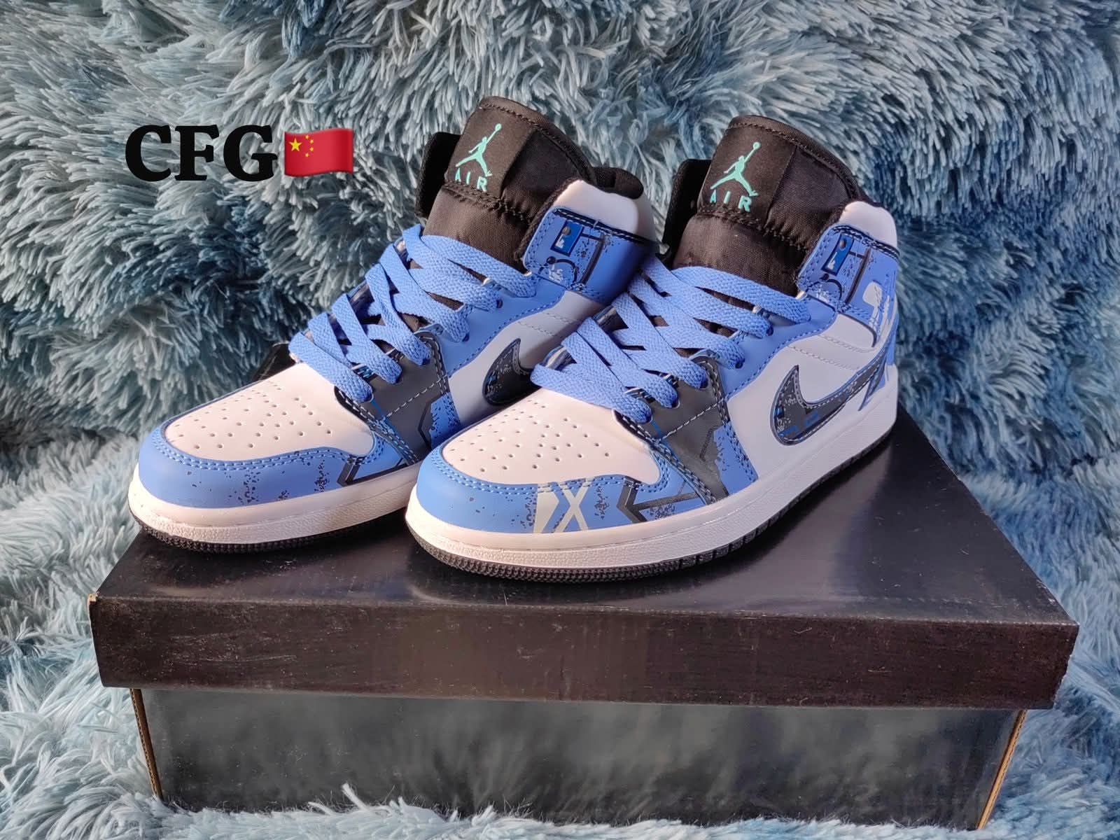 Men’s sneakers shoes