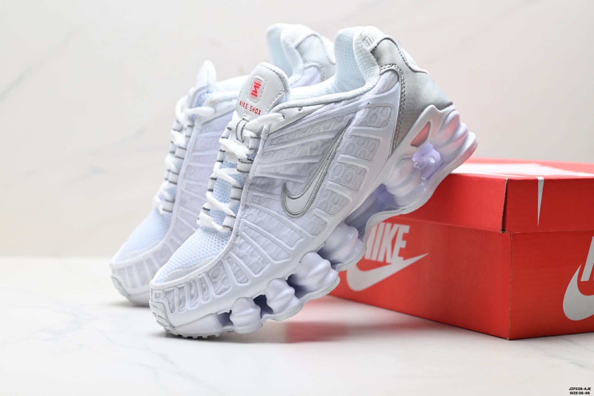 Men’s sneaker shoes