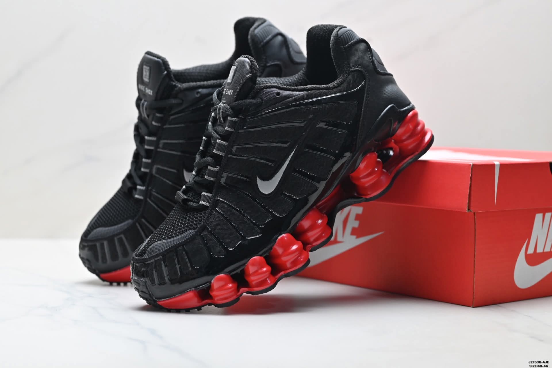 Men’s sneaker shoes