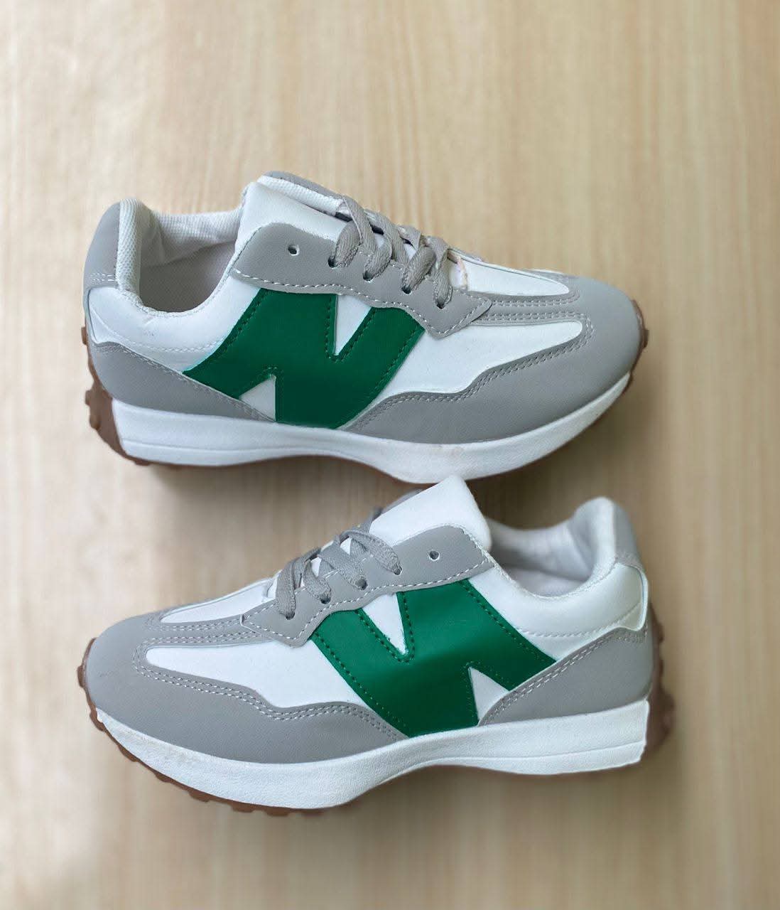 Men’s sneaker shoes