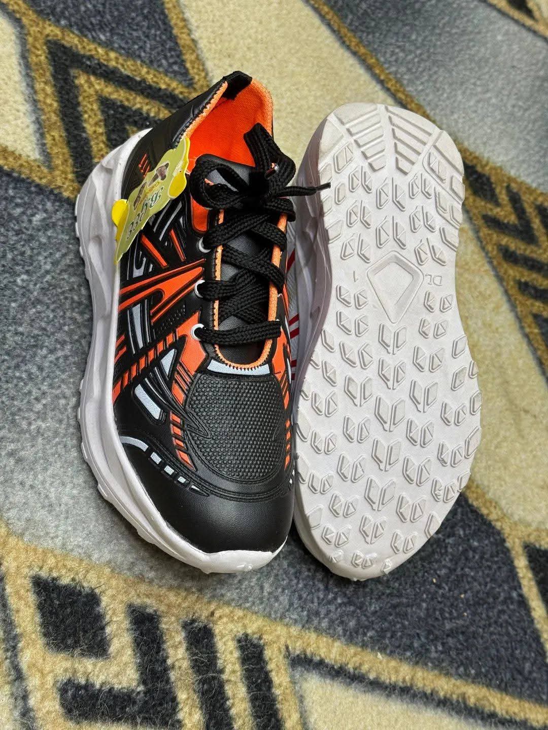 Men’s sneaker shoes