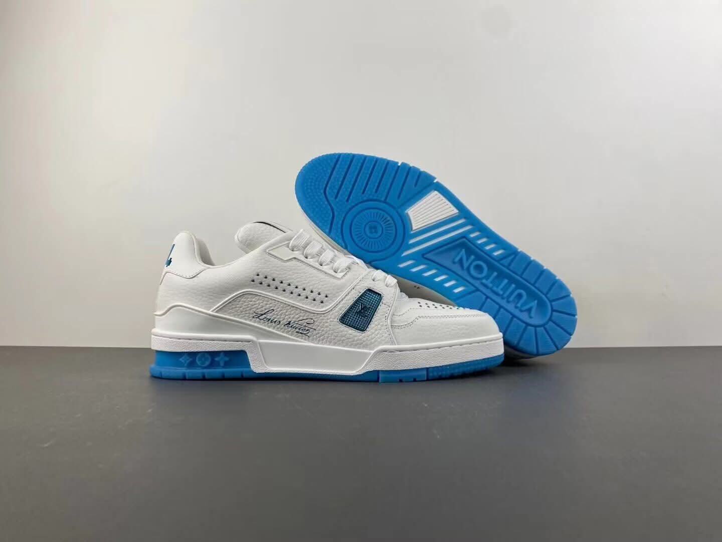 Men’s sneaker shoes