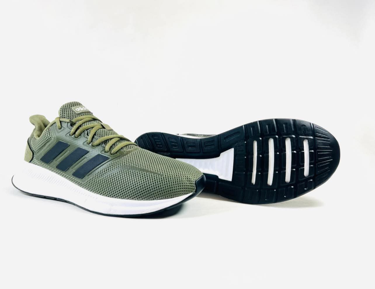 Men’s sneaker shoes