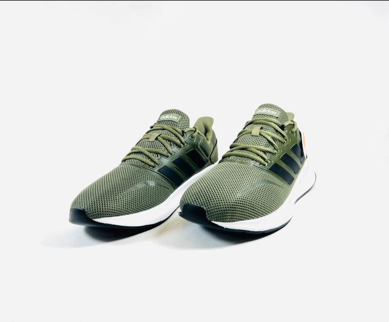 Men’s sneaker shoes