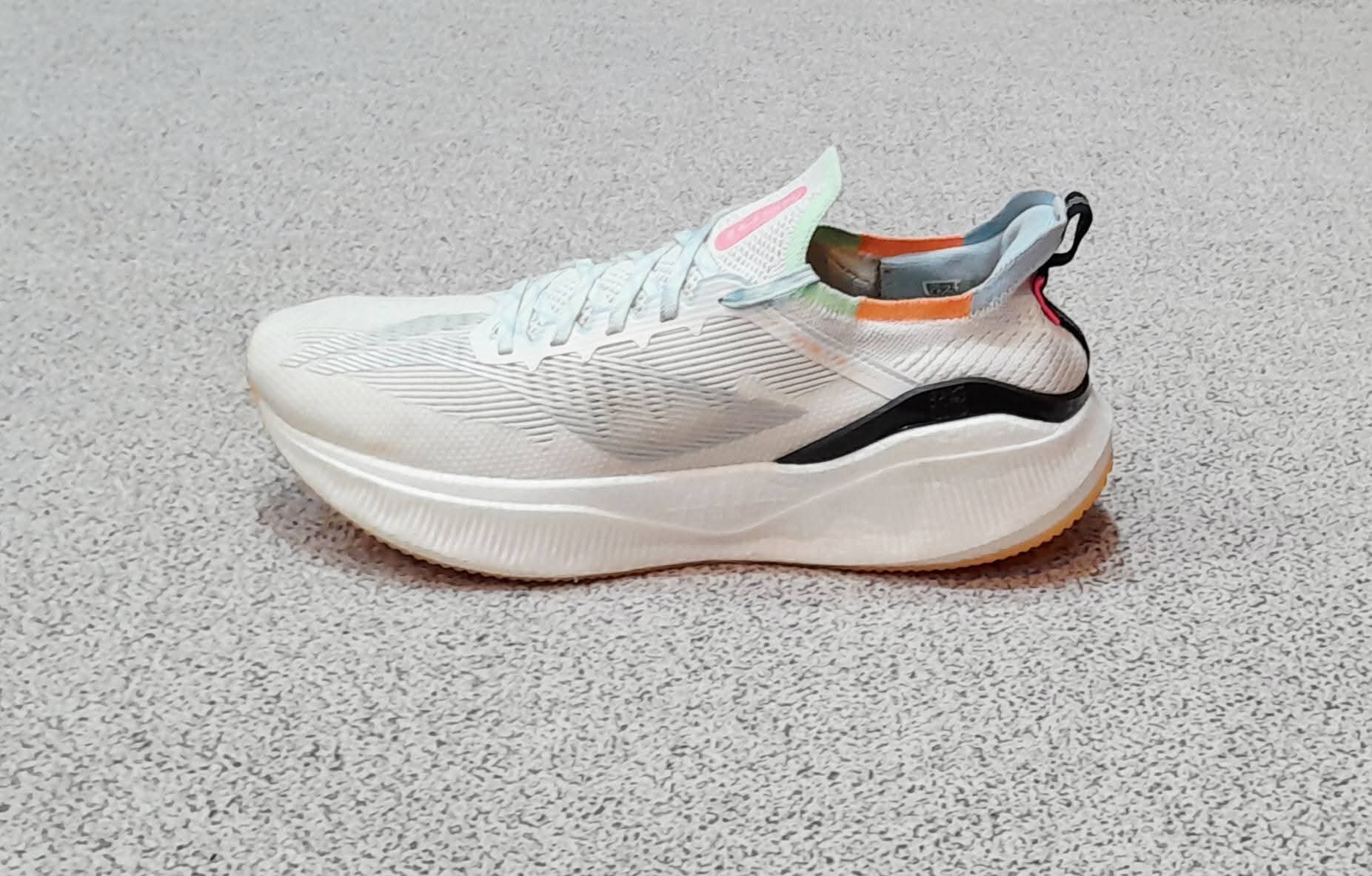 Men’s sneaker shoes