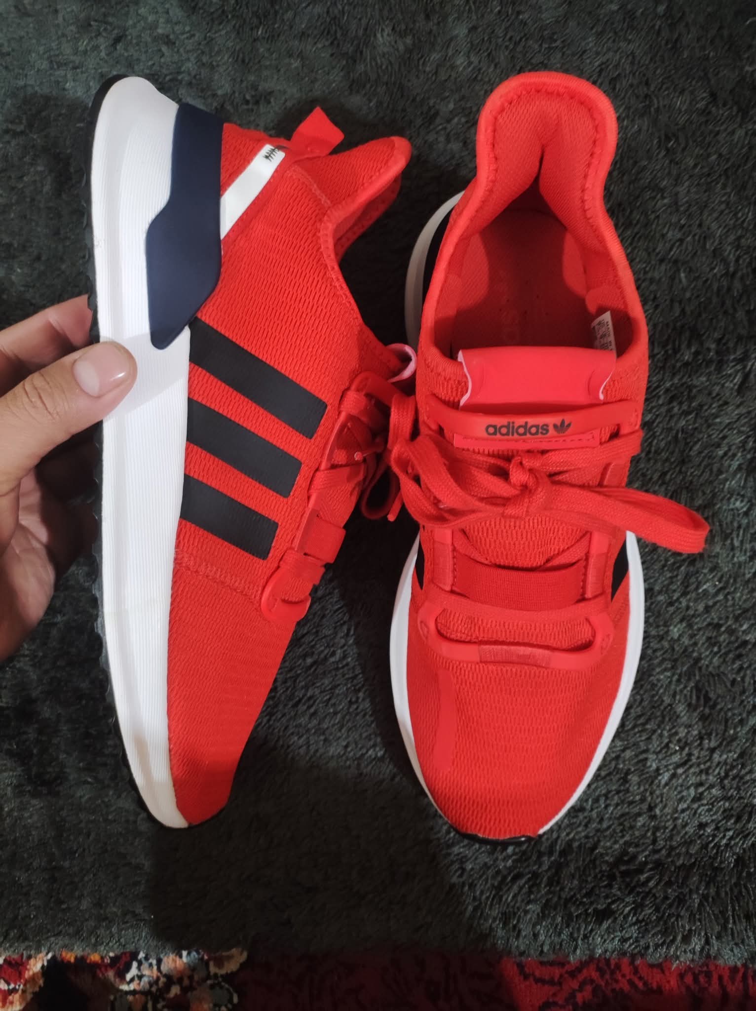 Men’s sneaker shoes