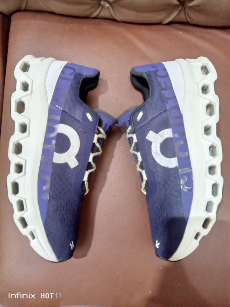 Men’s sneaker shoes