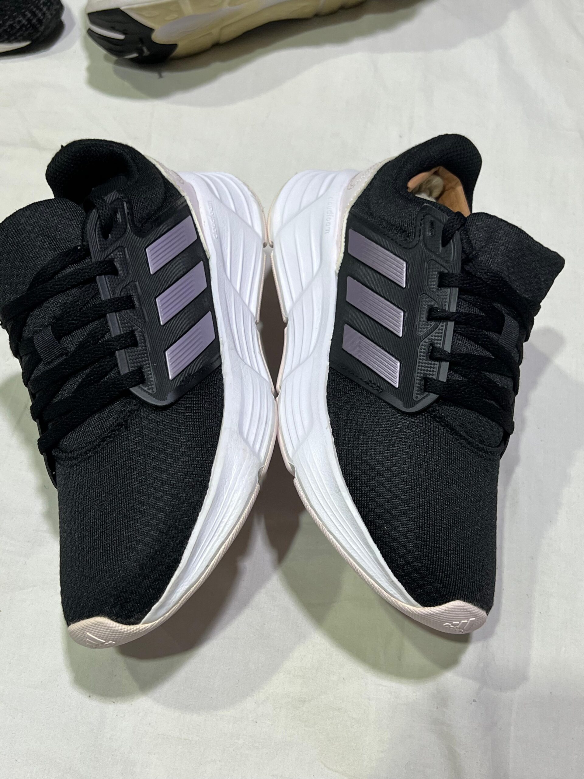 Men’s sneaker shoes