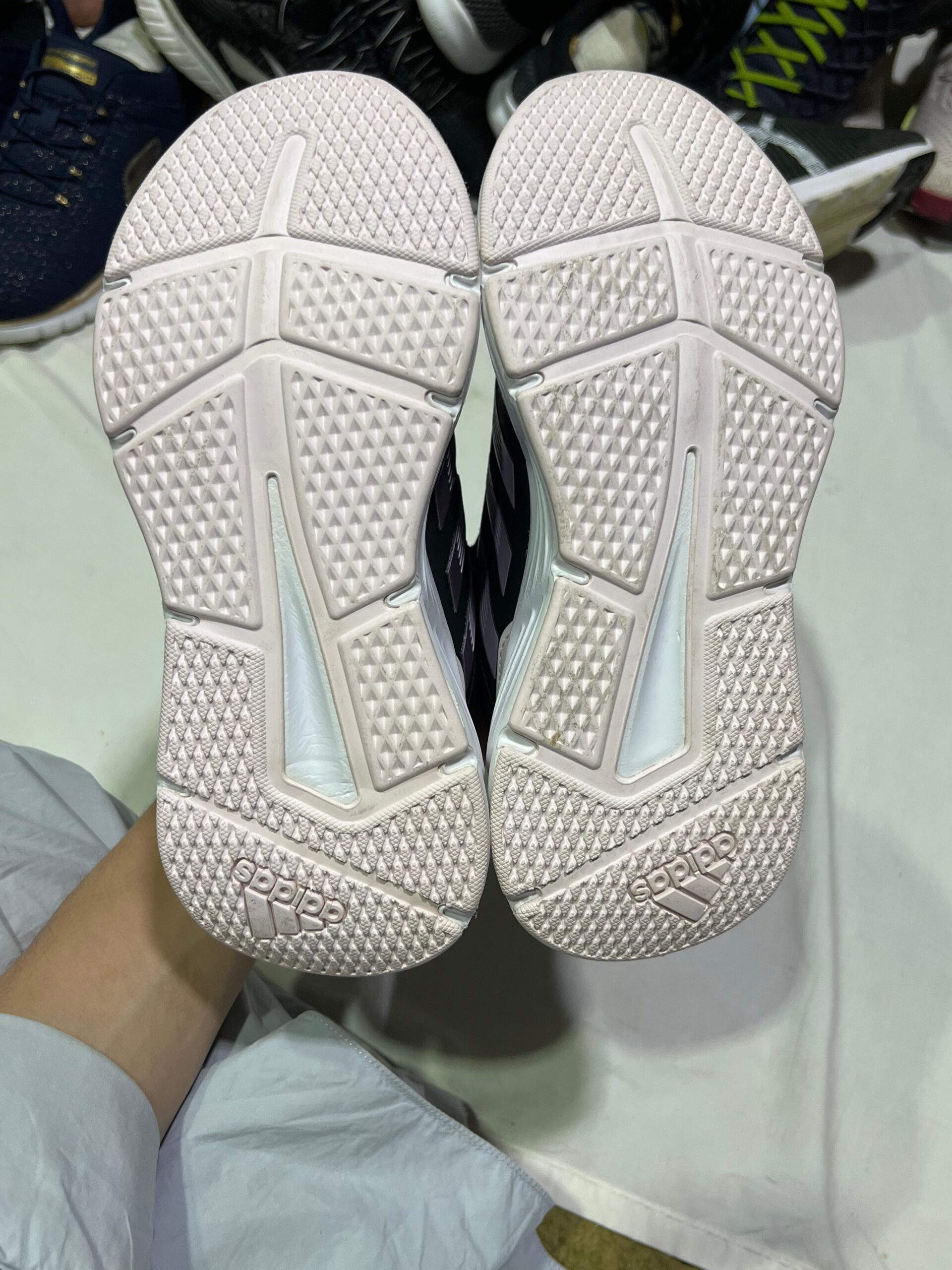 Men’s sneaker shoes