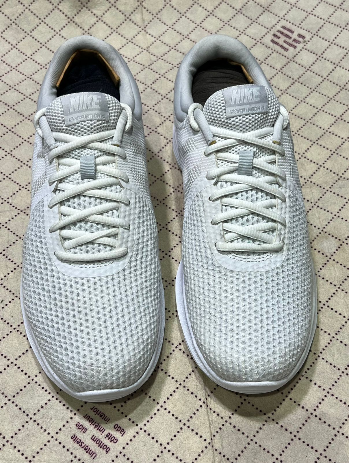 Men’s sneaker shoes