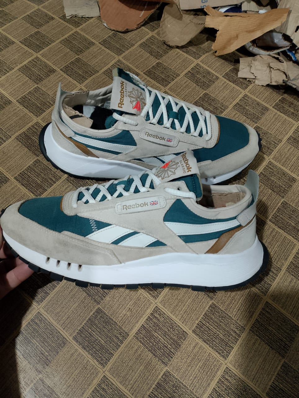 Men’s sneaker shoes