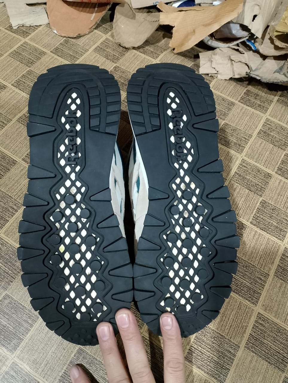 Men’s sneaker shoes