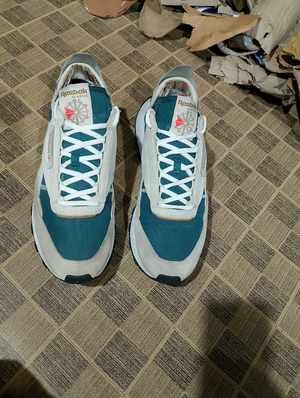 Men’s sneaker shoes