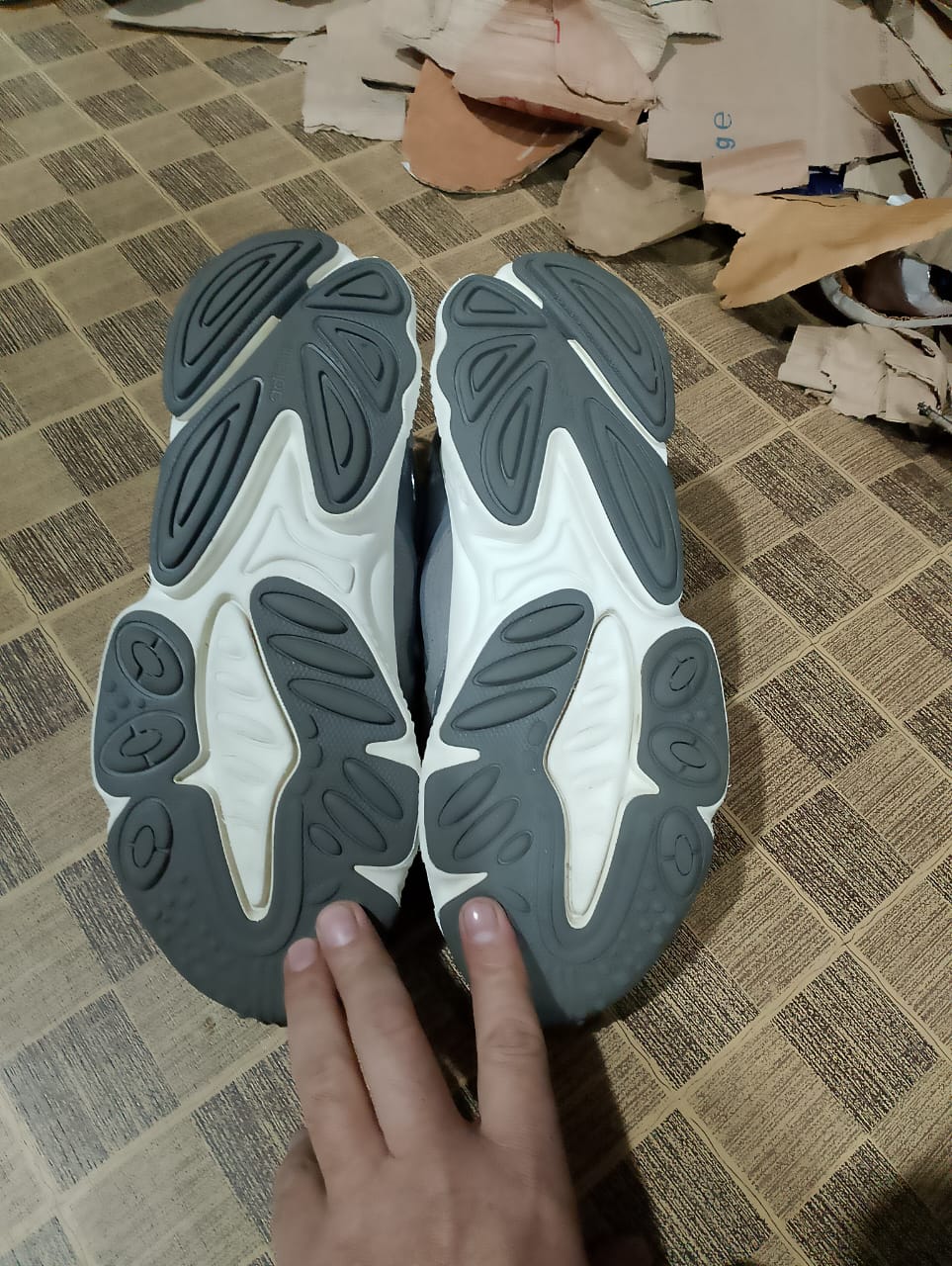 Men’s sneaker shoes