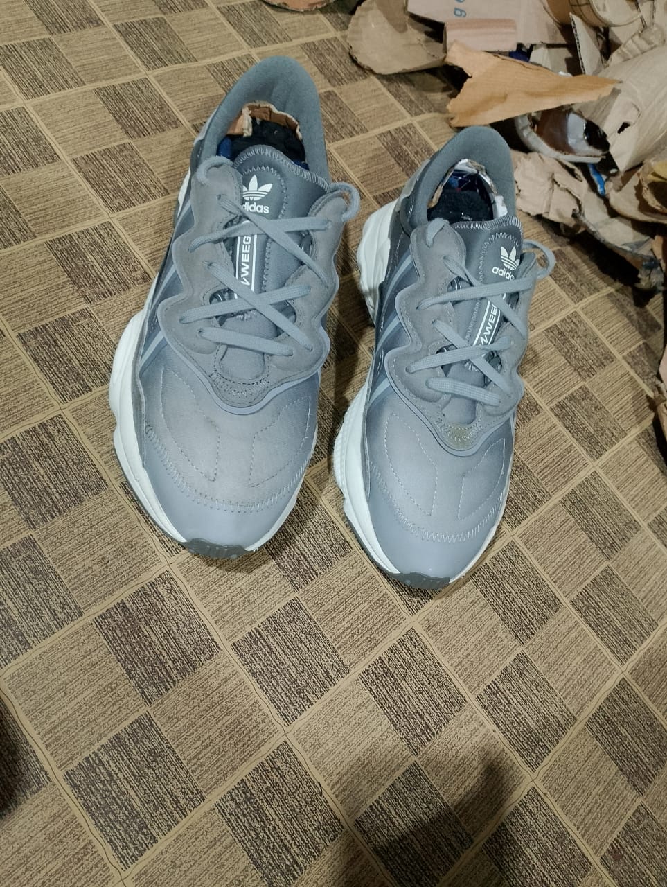 Men’s sneaker shoes