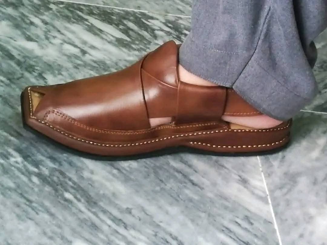 Decent peshawari chappal mens