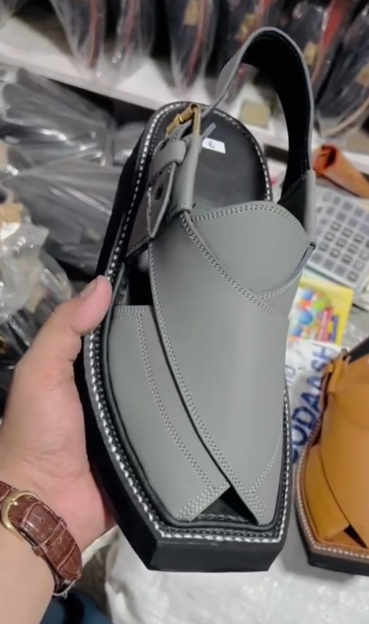 Decent peshawari chappal mens