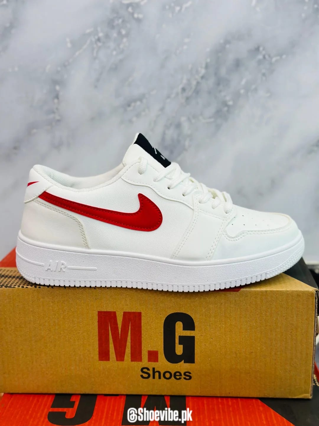 Men’s sneakers shoes