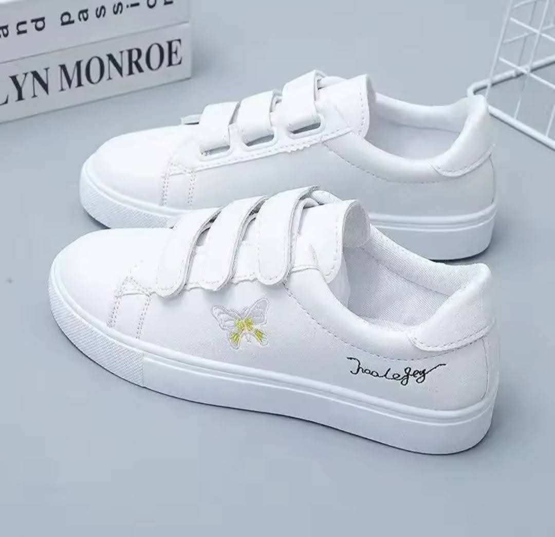 Women sneaker shoes