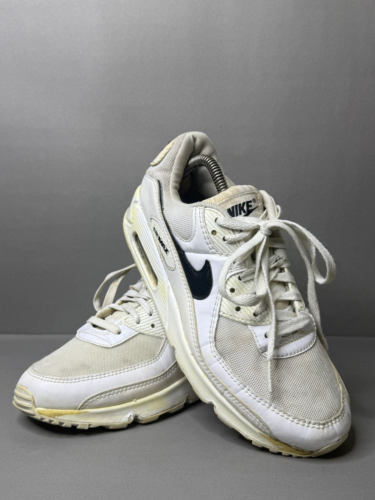 Men’s sneaker shoes