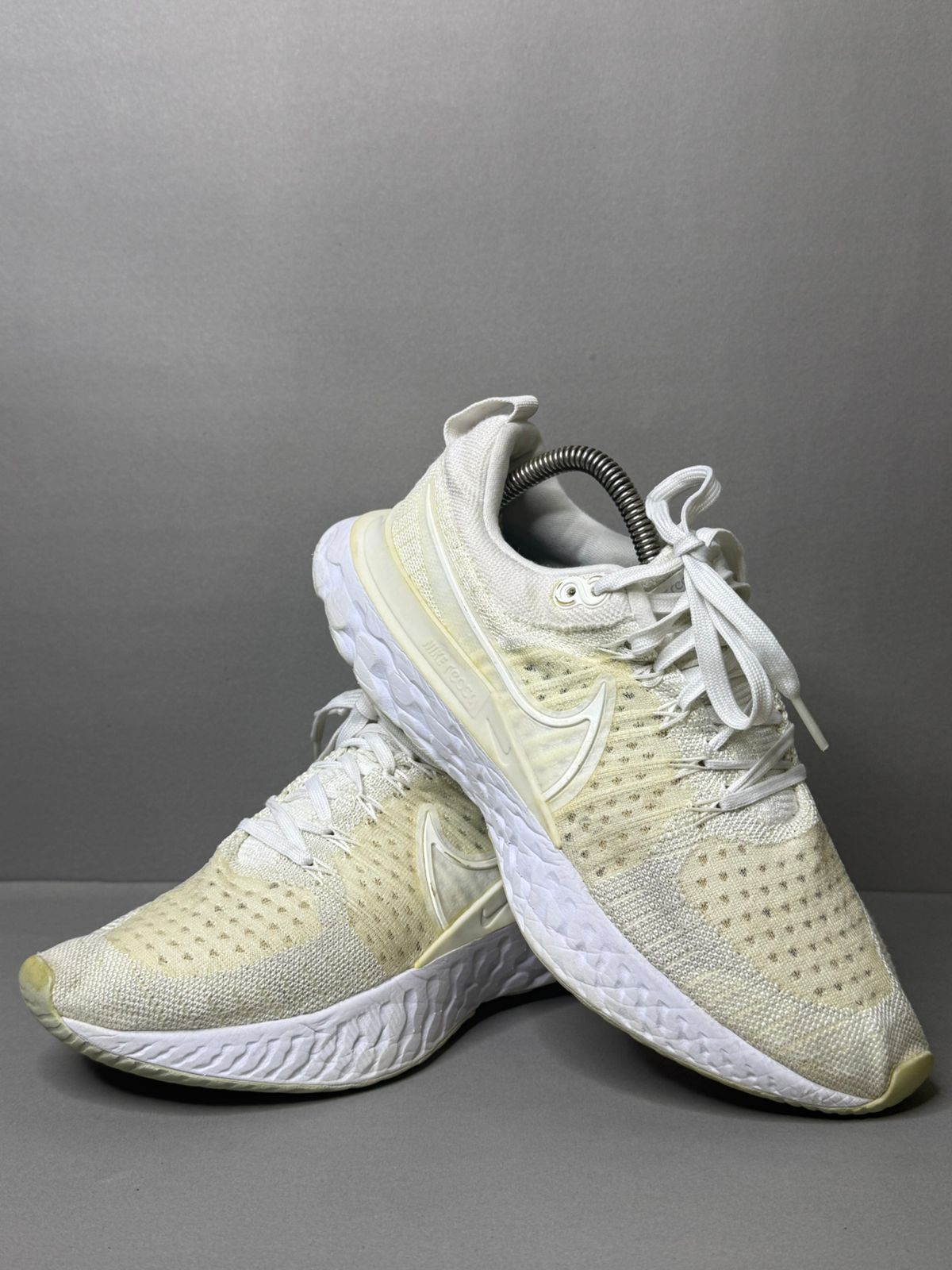 Men’s sneaker shoes