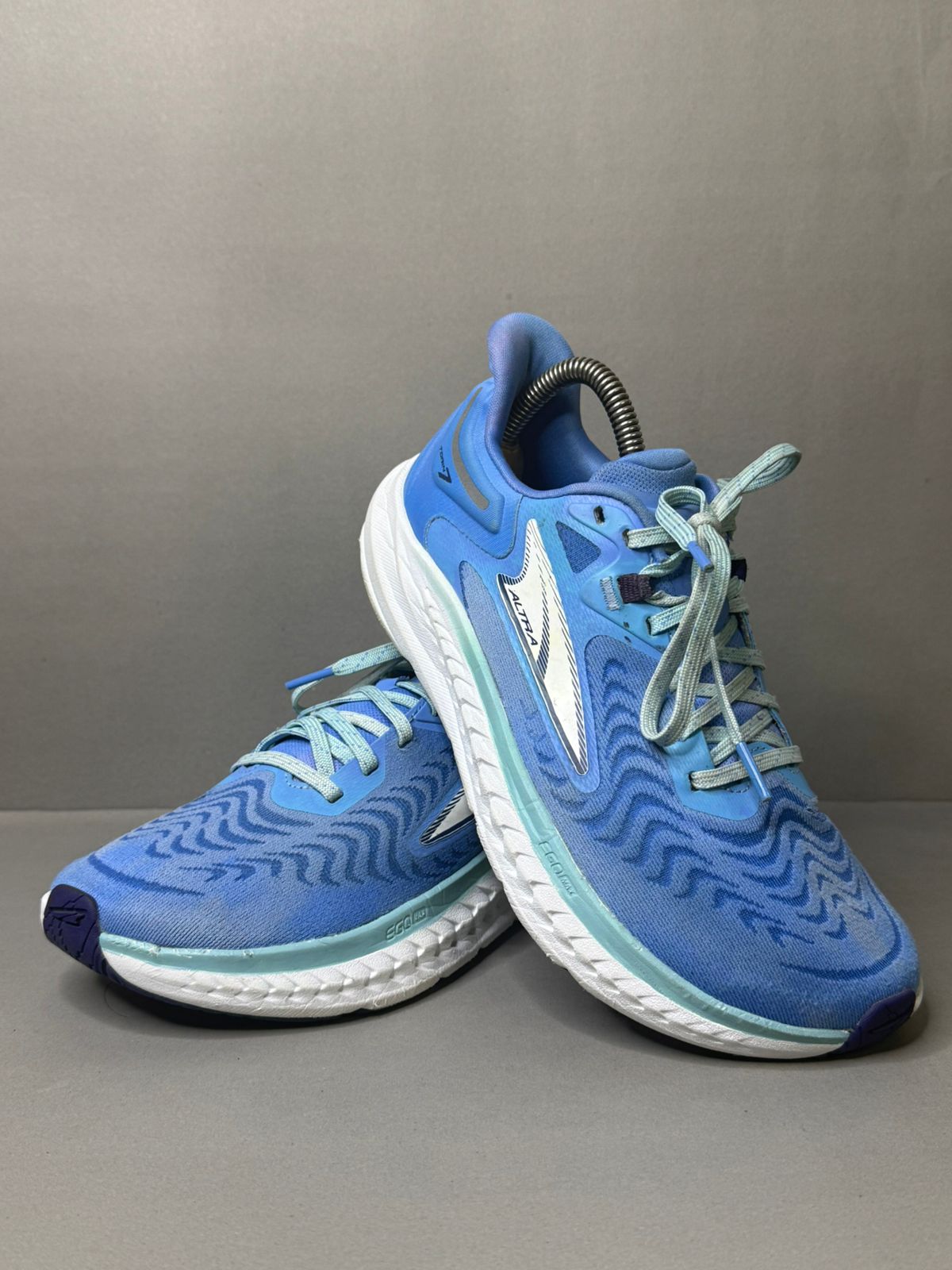 Men’s sneaker shoes