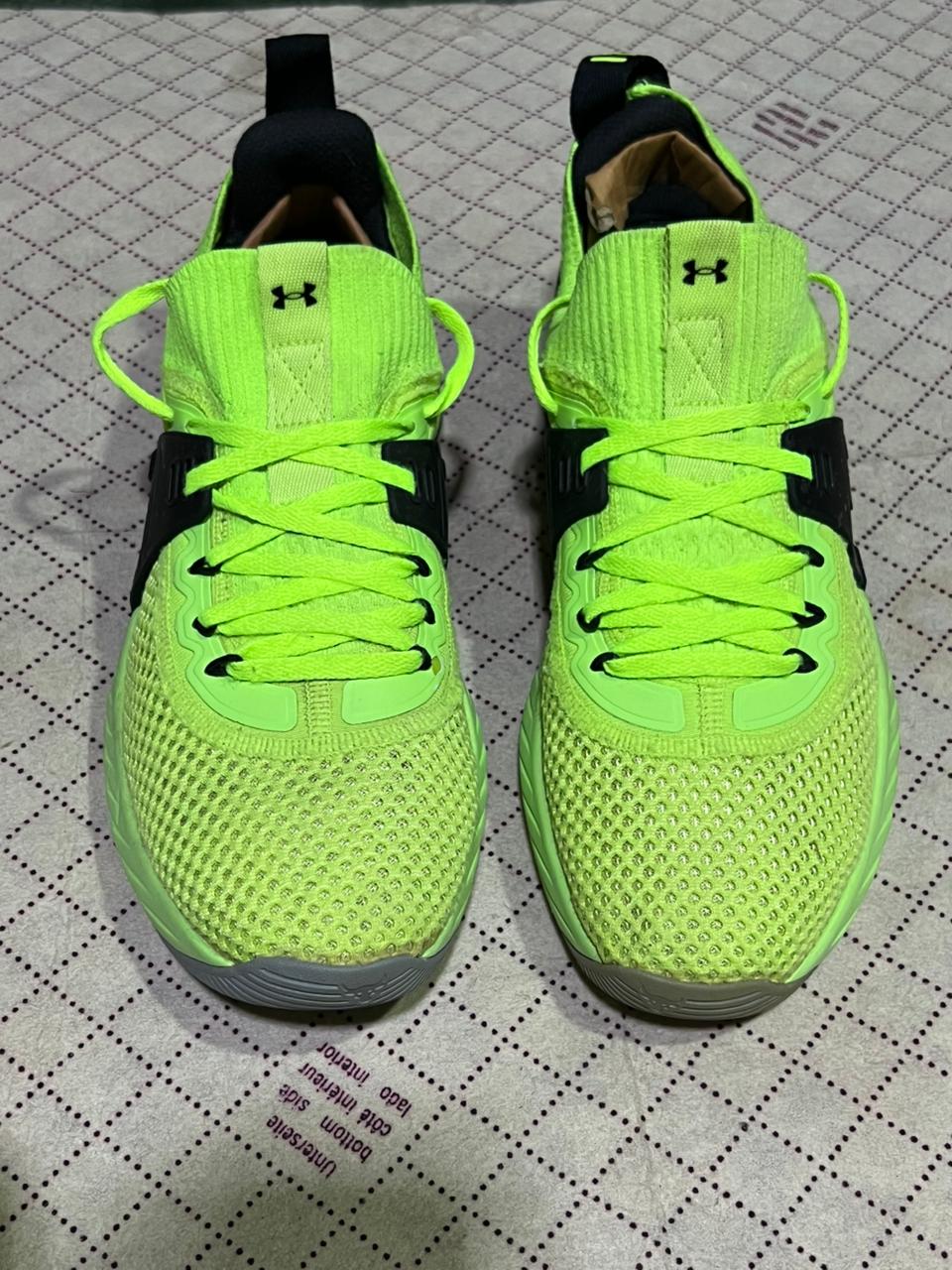 Men’s sneaker shoes