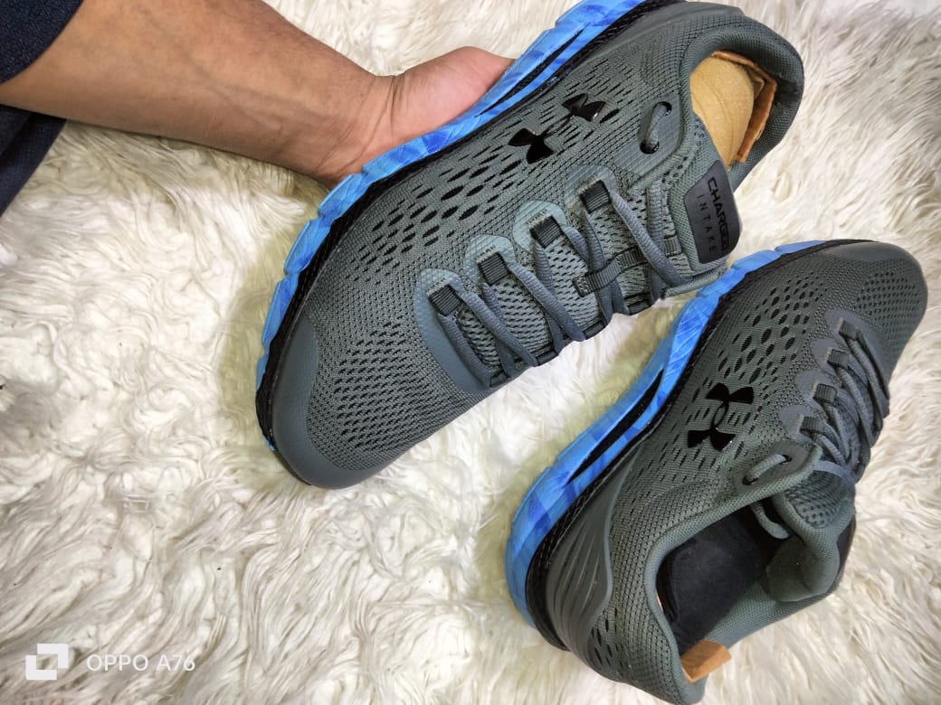 Men’s sneaker shoes