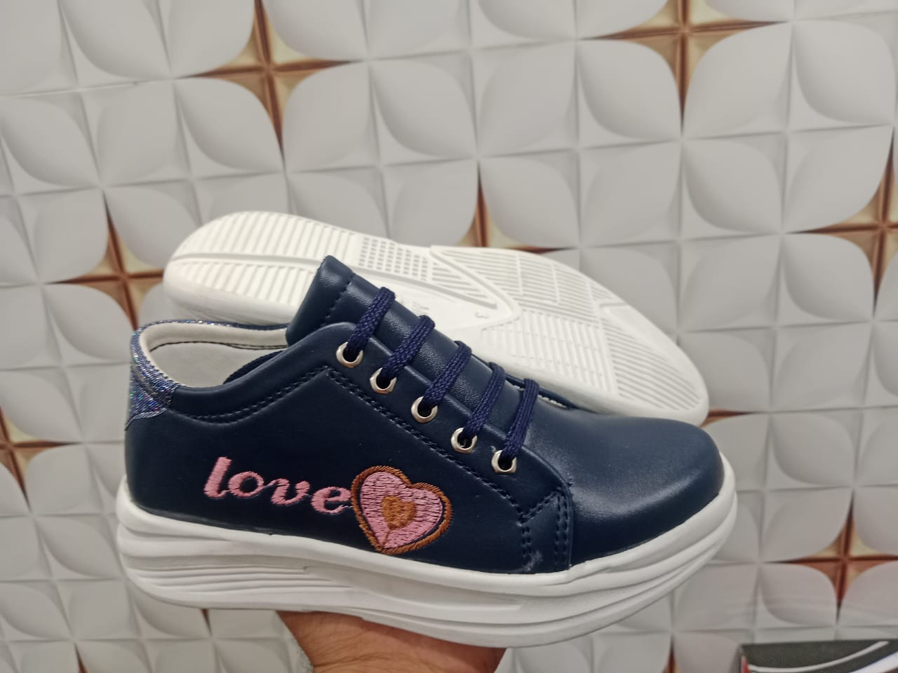 Women sneakers shoes