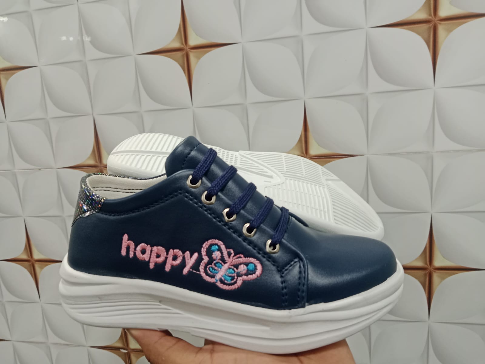 Women sneakers shoes