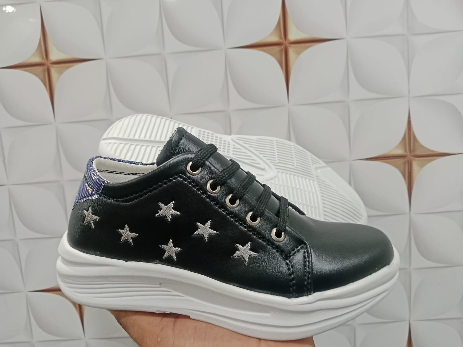 Women sneakers shoes