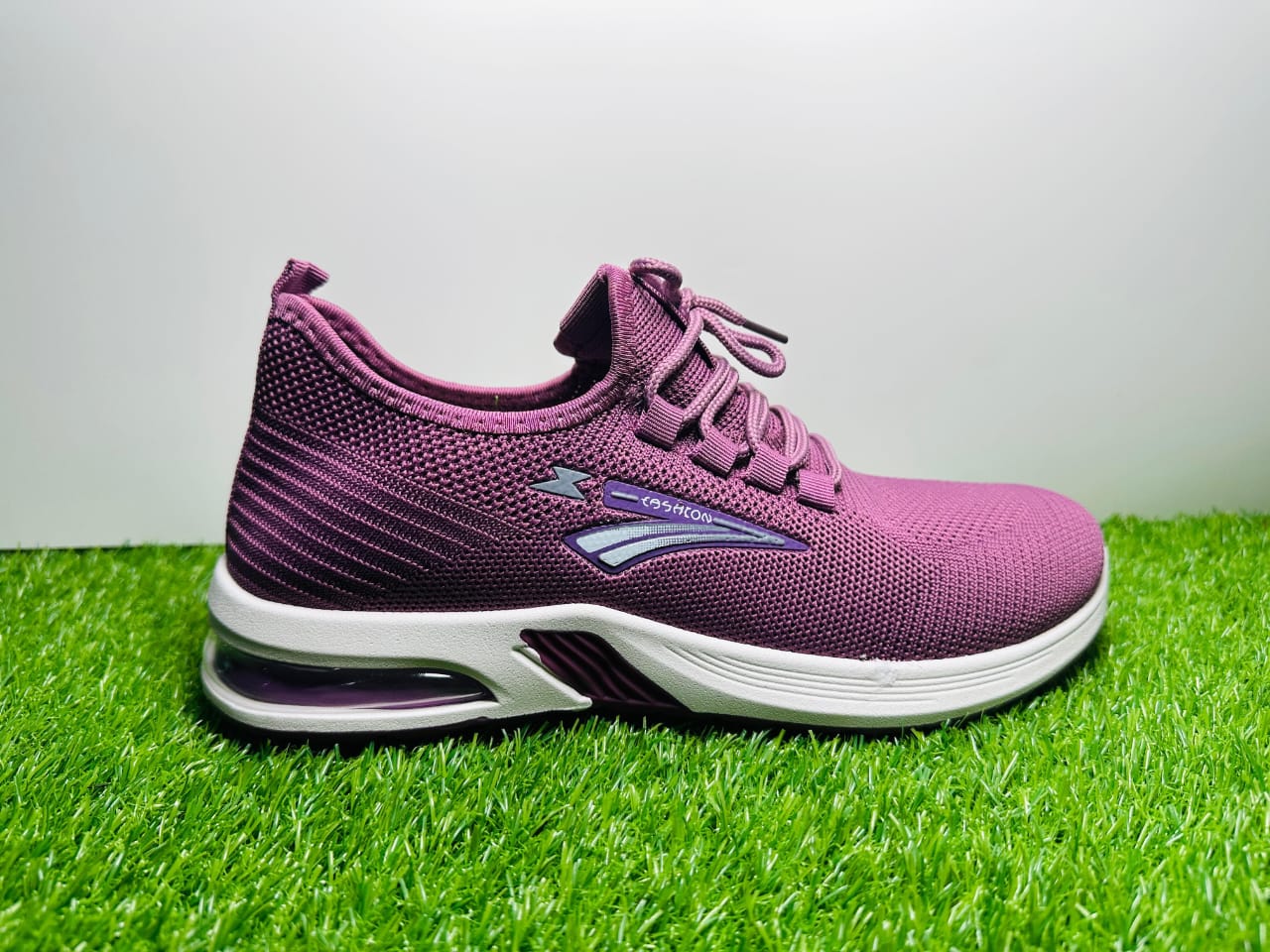 Men’s sneaker shoes