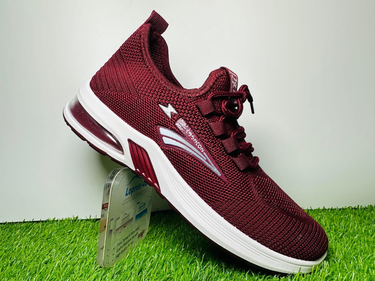 Men’s sneaker shoes