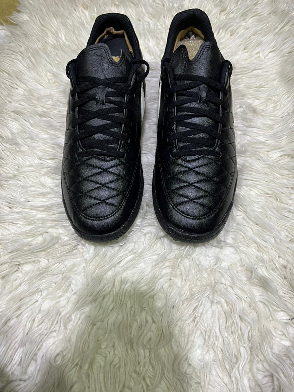 Men’s sneaker shoes