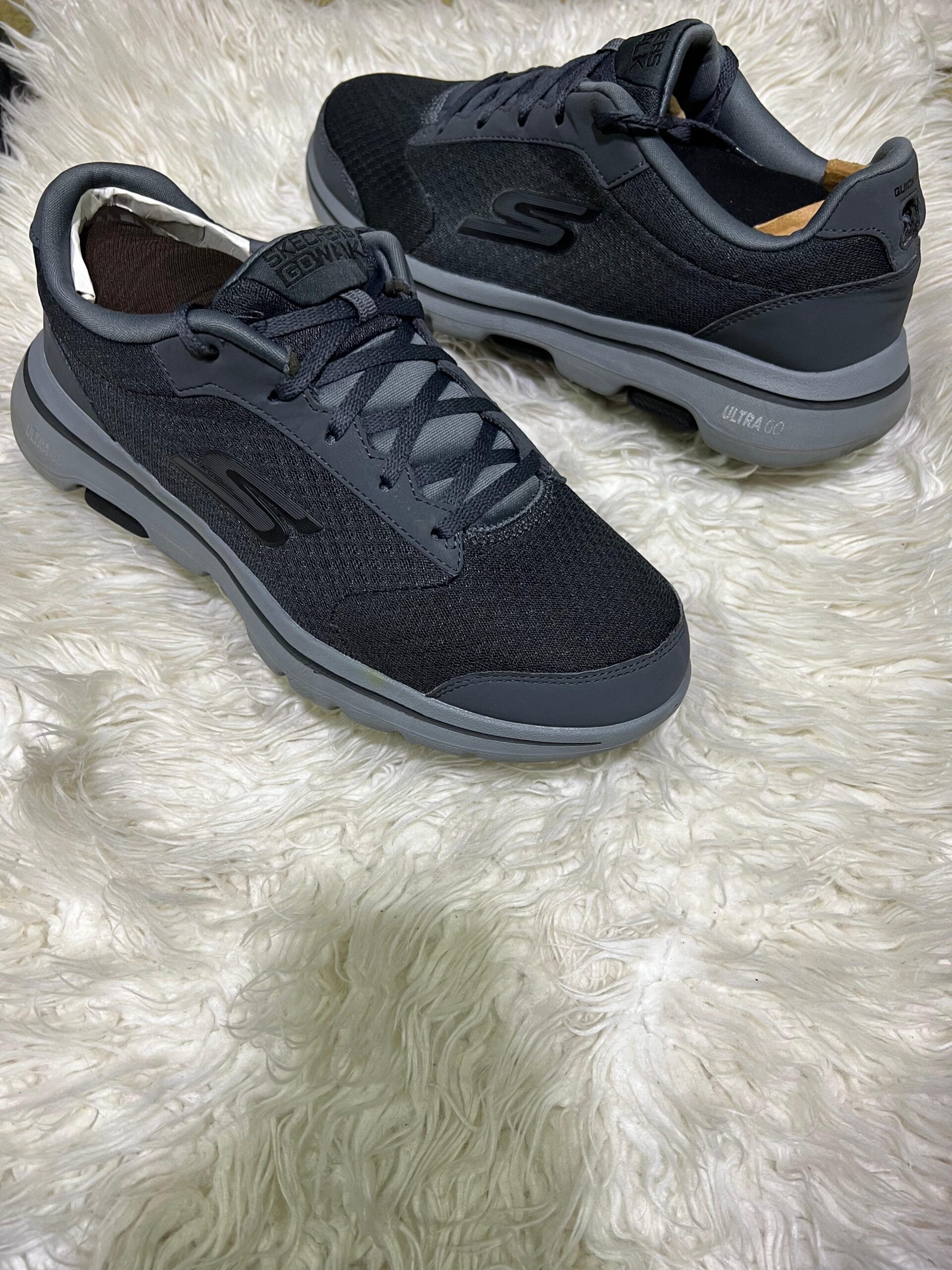 Men’s sneaker shoes