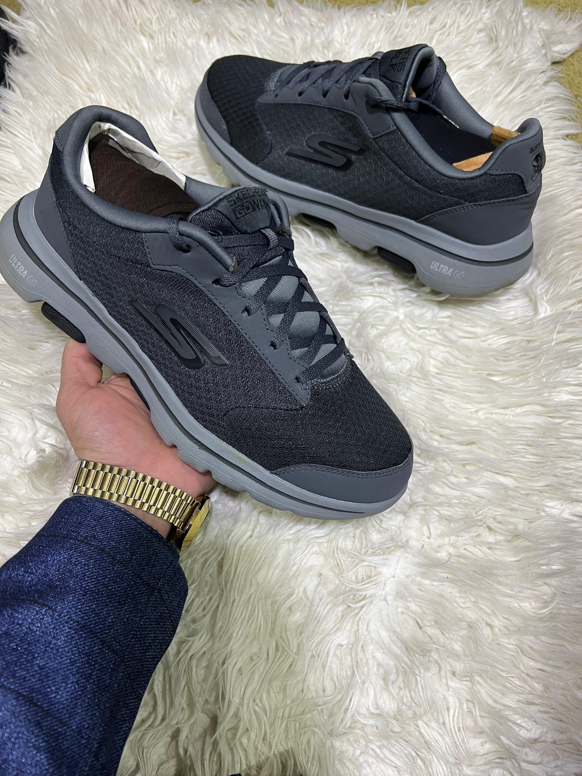 Men’s sneaker shoes