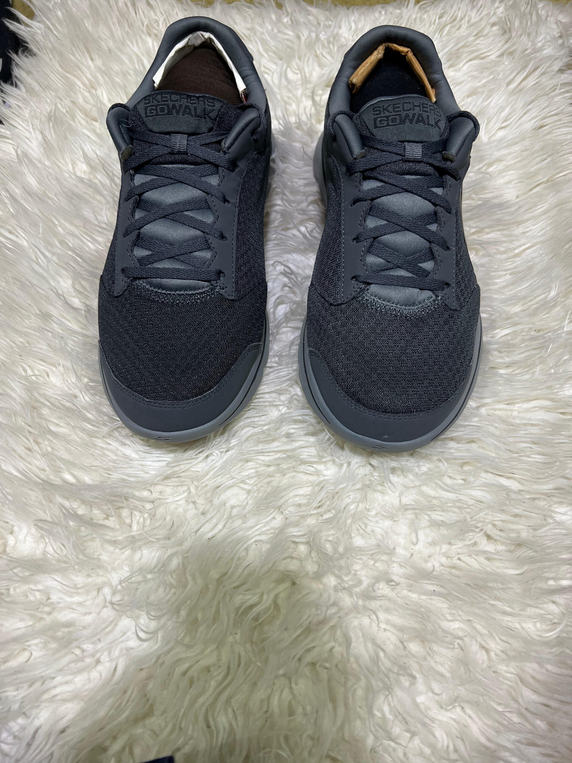 Men’s sneaker shoes