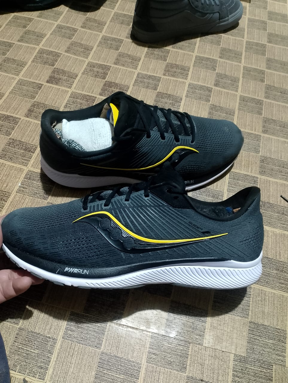 Men’s sneaker shoes