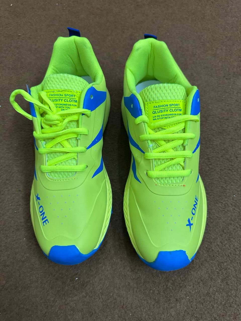 Men’s sneaker shoes