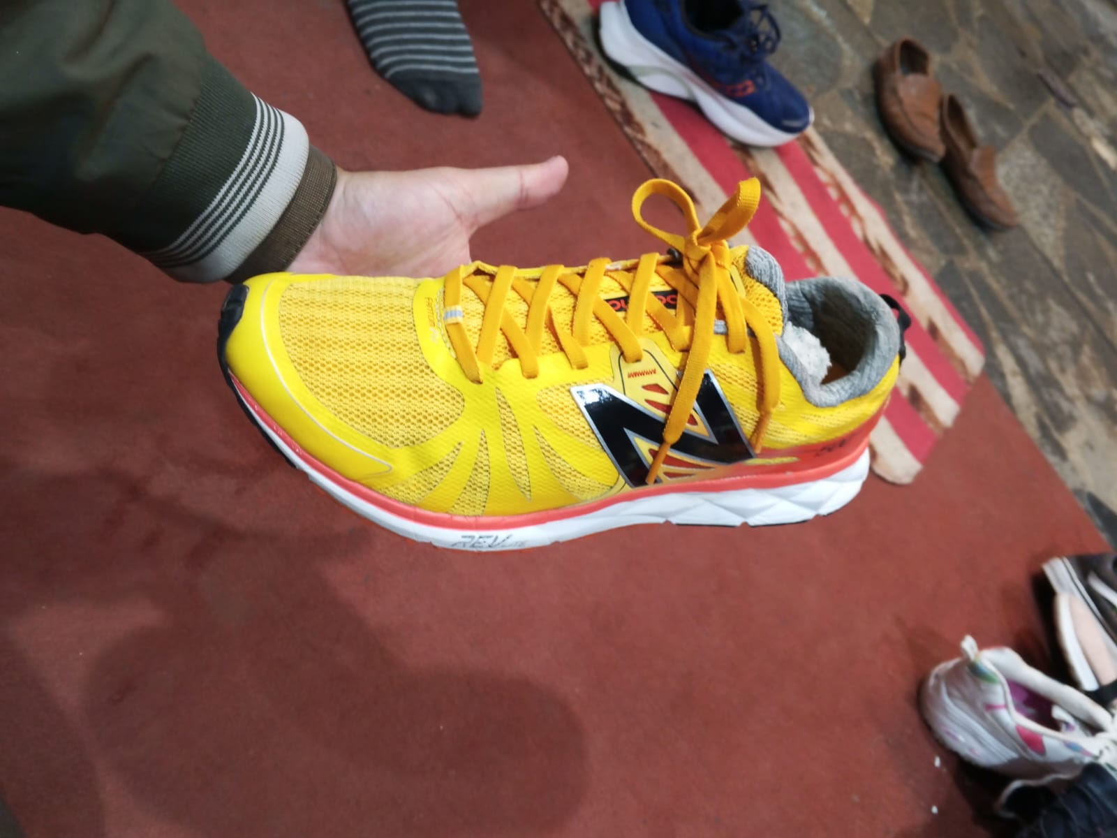 Men’s sneaker shoes