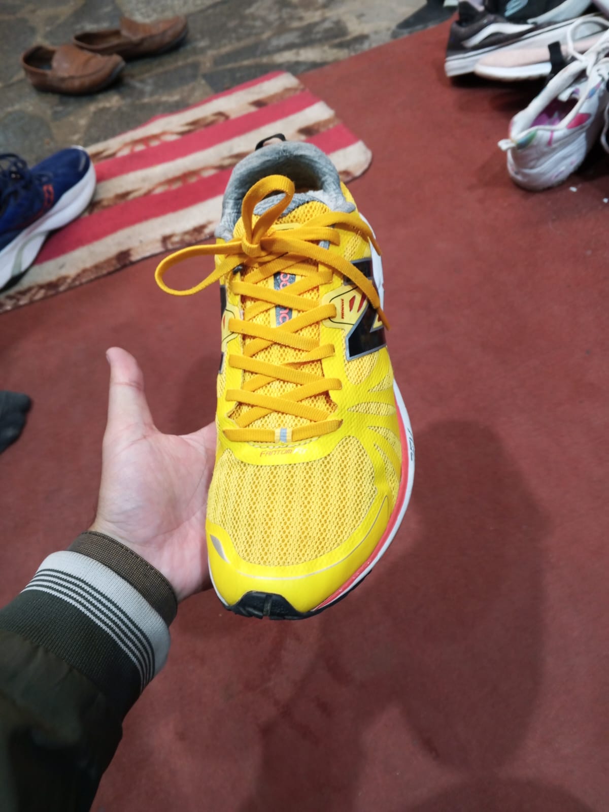 Men’s sneaker shoes