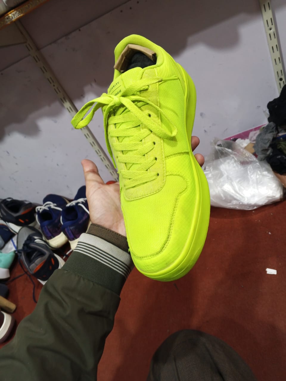 Men’s sneaker shoes