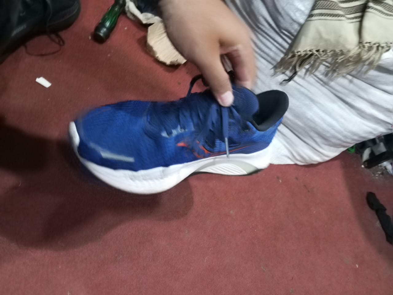 Men’s sneaker shoes