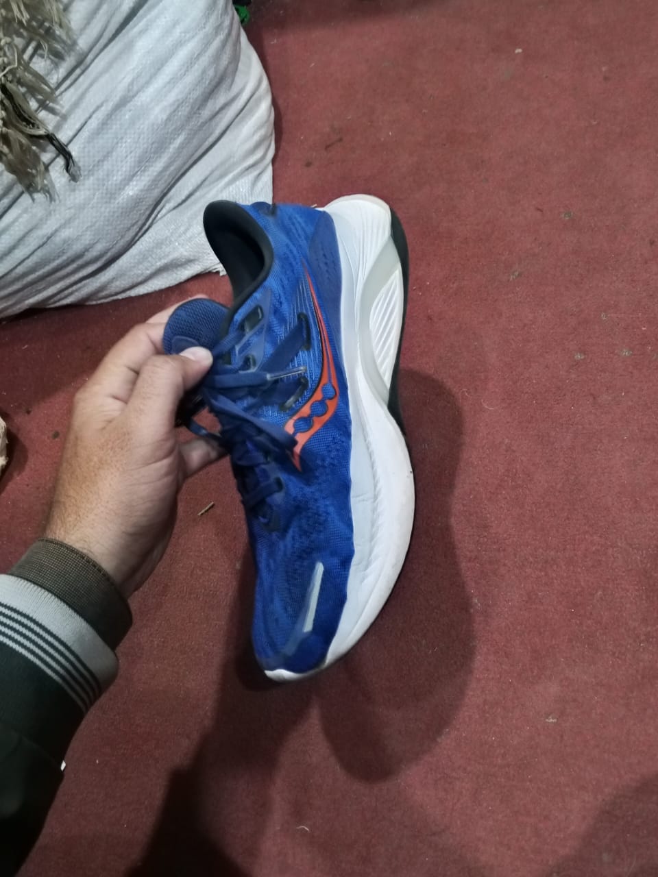 Men’s sneaker shoes