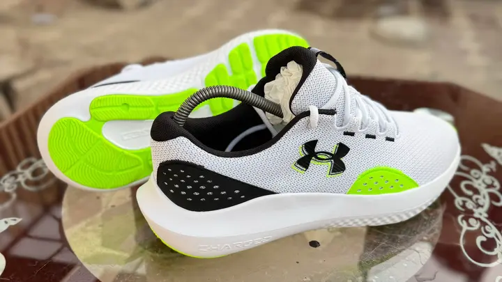 Men’s sneaker shoes