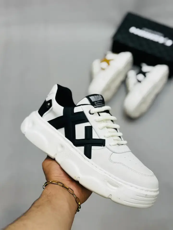 Men’s sneaker shoes