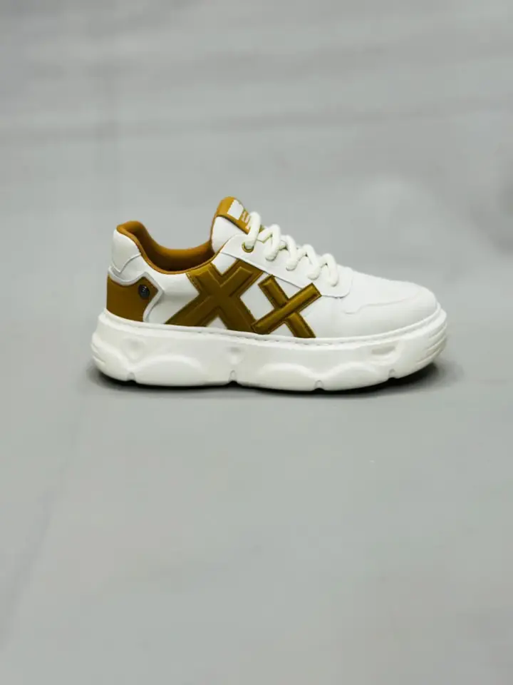 Men’s sneaker shoes