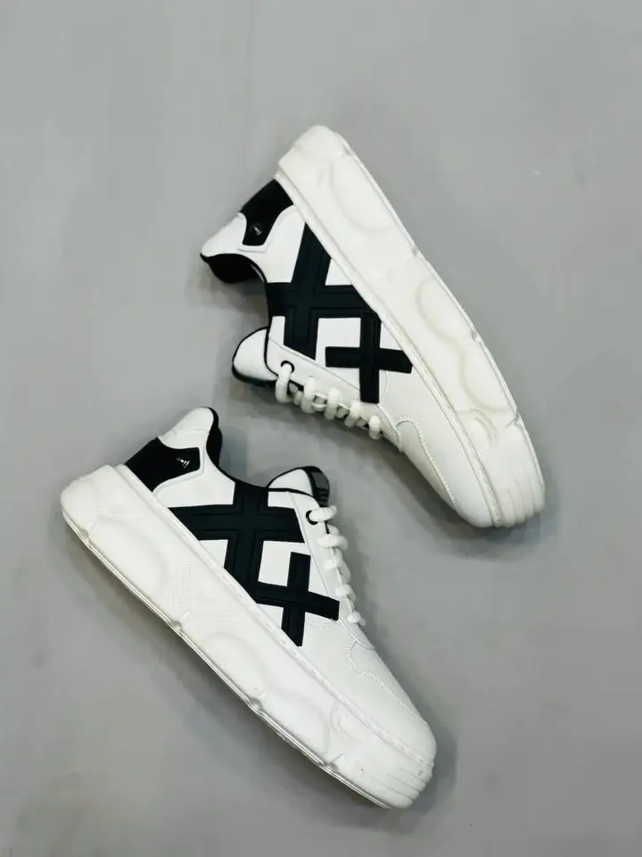 Men’s sneaker shoes