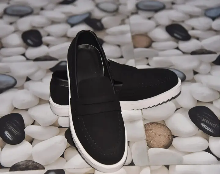 Men’s sneakers shoes